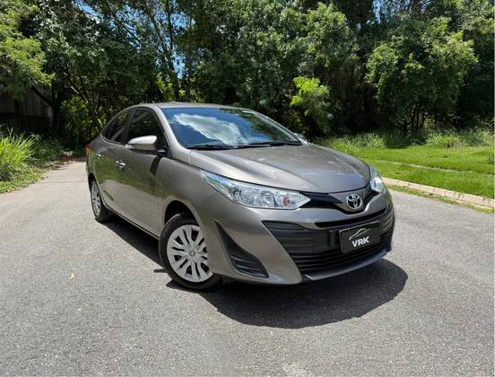 TOYOTA YARIS 1.5 16V FLEX SEDAN XL LIVE MULTIDRIVE TOYOTA YARIS 1.5 16V FLEX SEDAN XL LIVE MULTIDRIVE